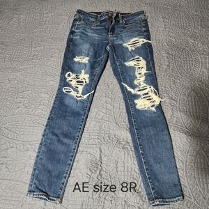 American Eagle Skinny Jeans - Size 8 Regular